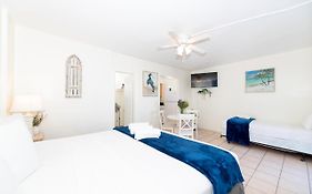 Tropic Isle Hotel & Apartment